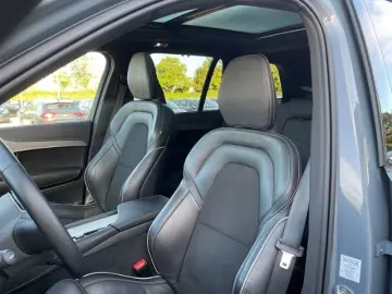 XC90 T8 R Design Plug-In AWD