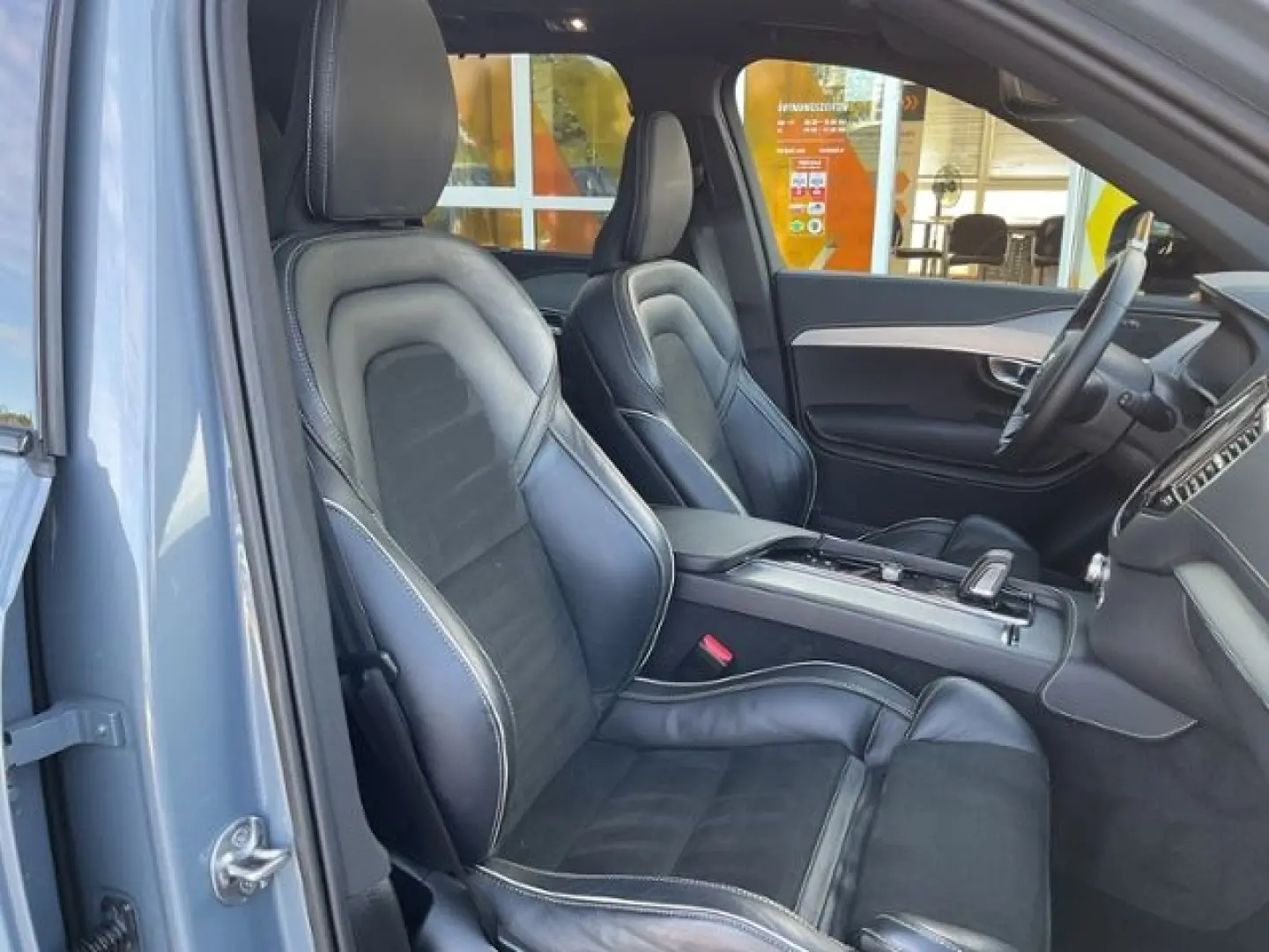 XC90 T8 R Design Plug-In AWD