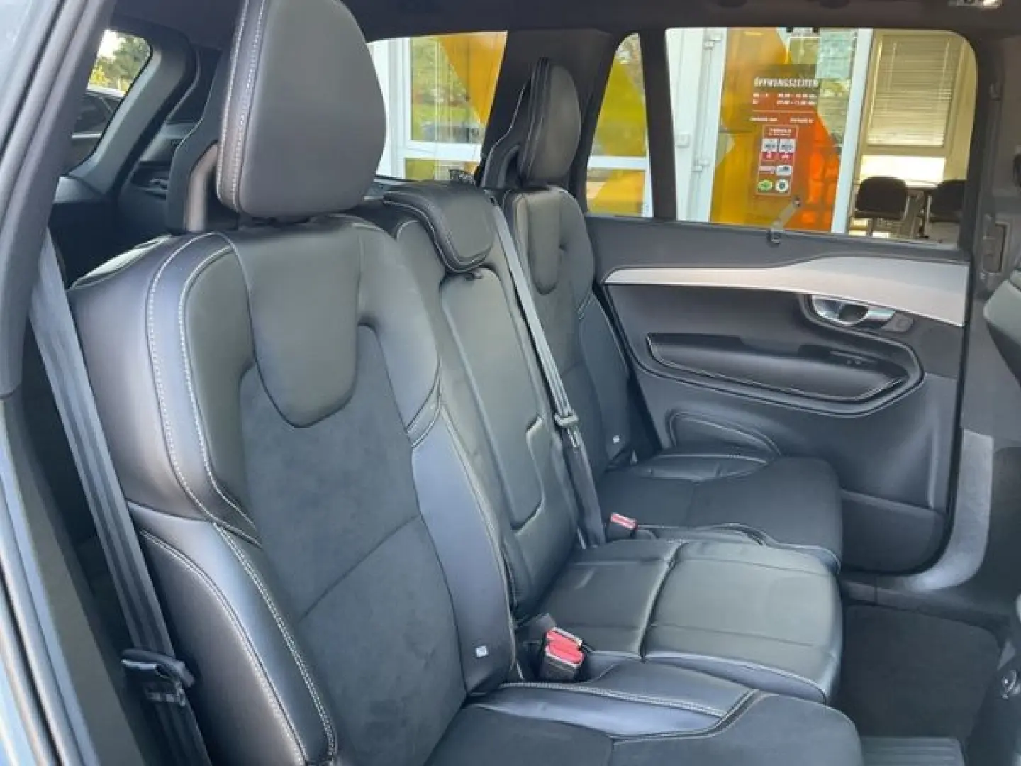 XC90 T8 R Design Plug-In AWD