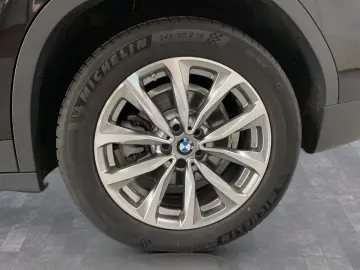 X3 xDrive30e LiveCockpitProf Kamera HiFi LED