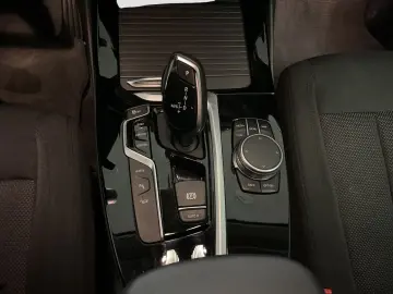 X3 xDrive30e LiveCockpitProf Kamera HiFi LED