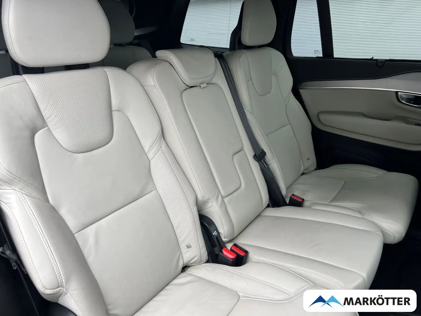 XC90 T8 AWD Recharge R-Design Edition