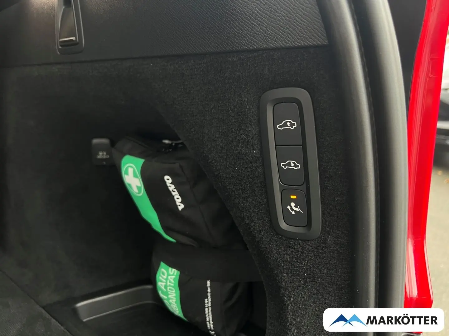 XC90 T8 AWD Recharge R-Design Edition