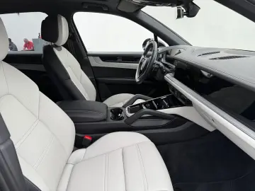 Cayenne S HD-Matrix; Head -Up; Panorama