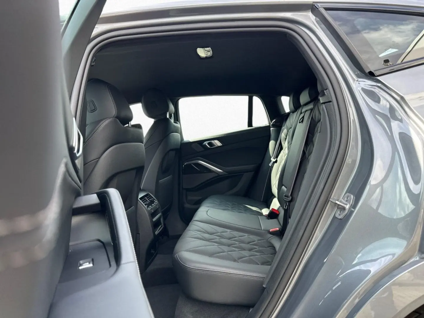 X6 xDr 40i M Sport Pro LivePro AHK IcGlow PAPro