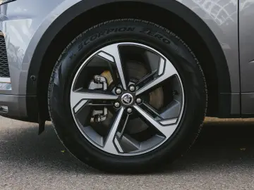 Jaguar E-Pace R-Dynamic SE 2.0D 204 CP AWD