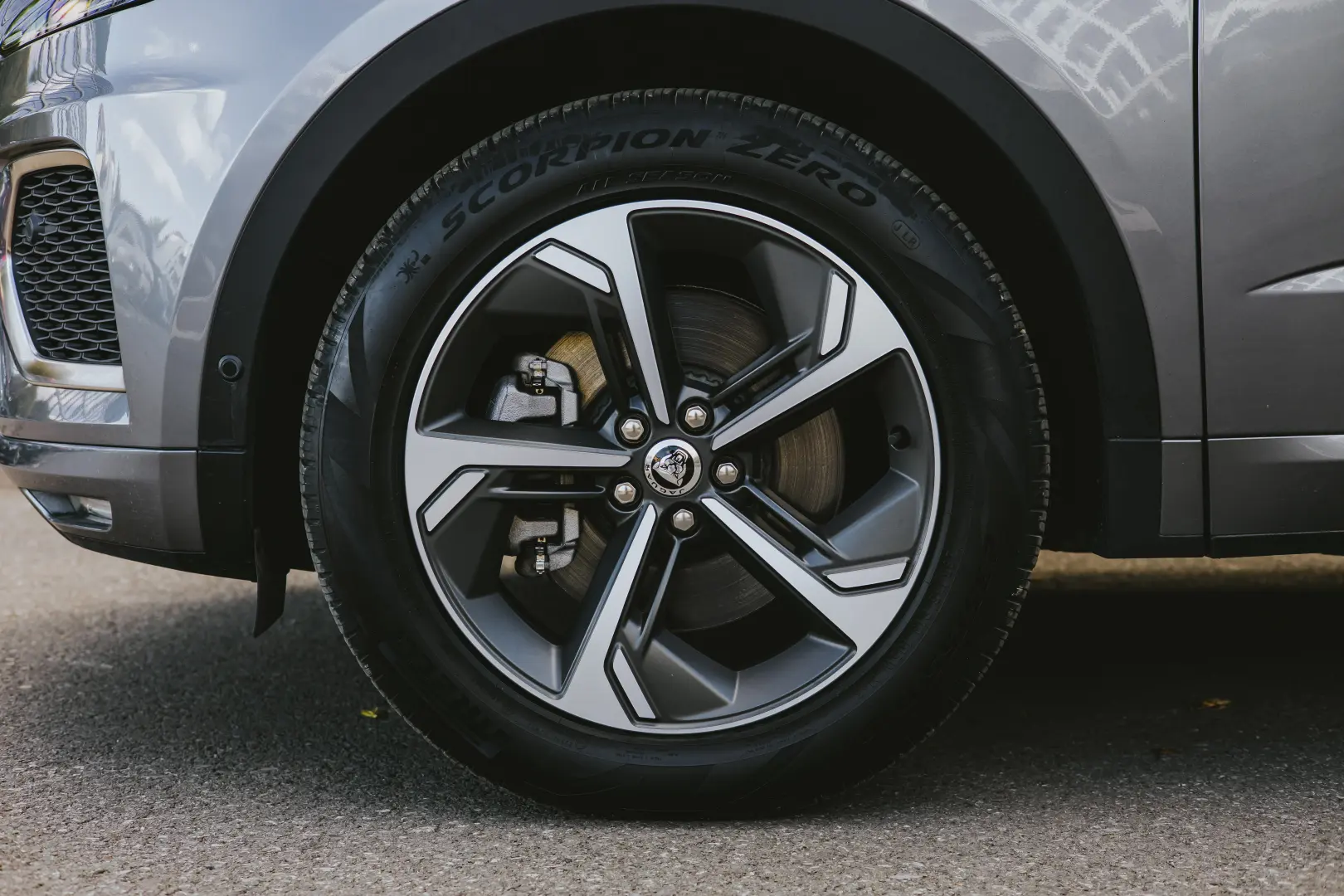 Jaguar E-Pace R-Dynamic SE 2.0D 204 CP AWD