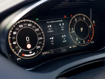 Jaguar E-Pace R-Dynamic SE 2.0D 204 CP AWD