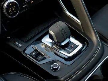 Jaguar E-Pace R-Dynamic SE 2.0D 204 CP AWD