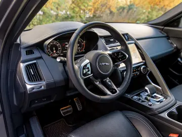 Jaguar E-Pace R-Dynamic SE 2.0D 204 CP AWD