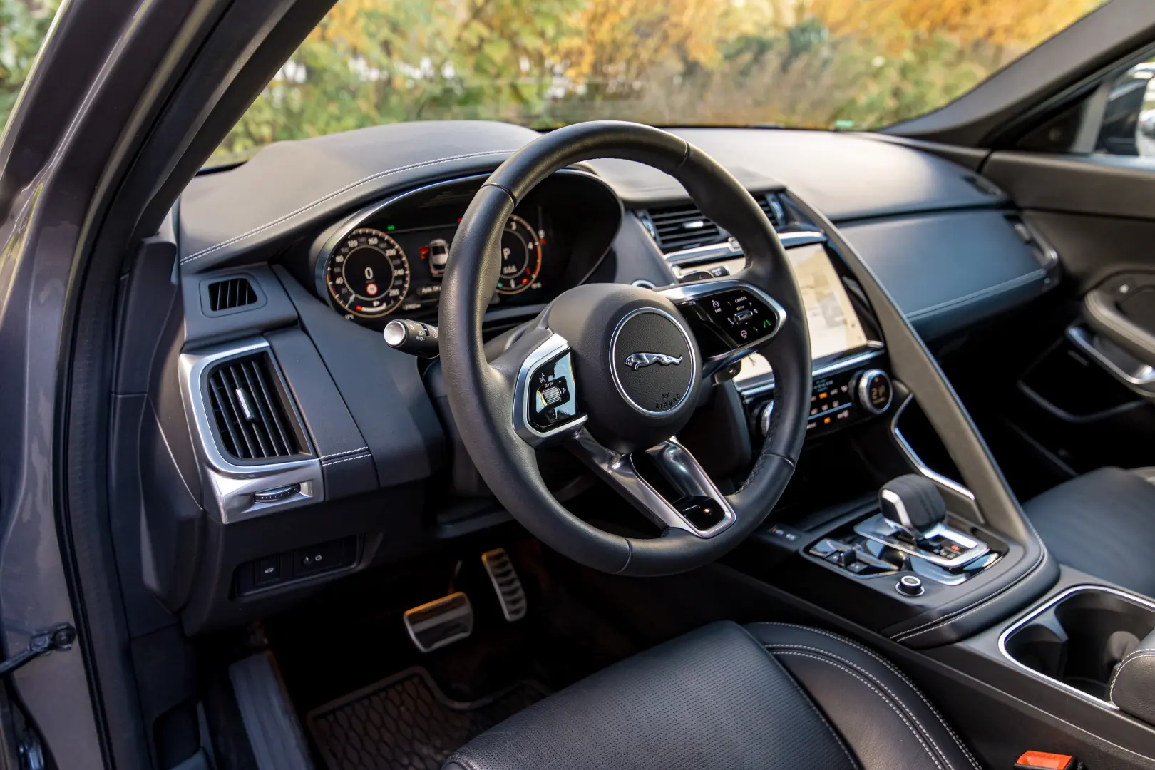 Jaguar E-Pace R-Dynamic SE 2.0D 204 CP AWD