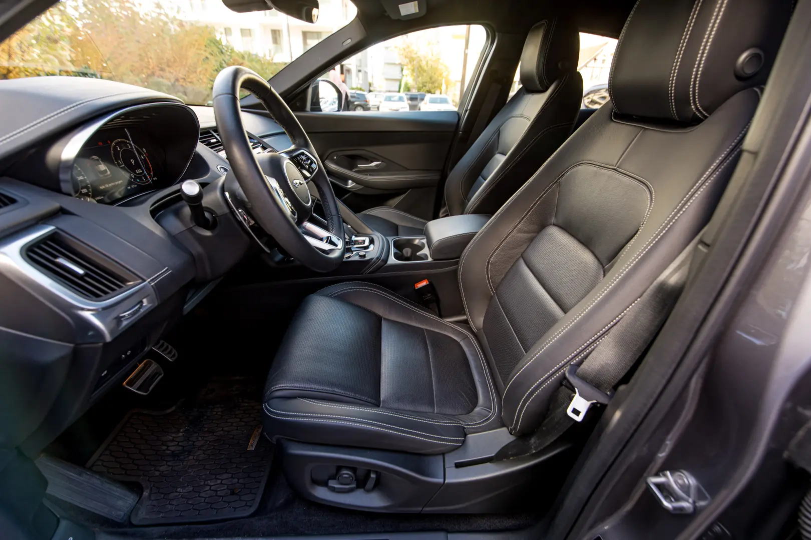 Jaguar E-Pace R-Dynamic SE 2.0D 204 CP AWD