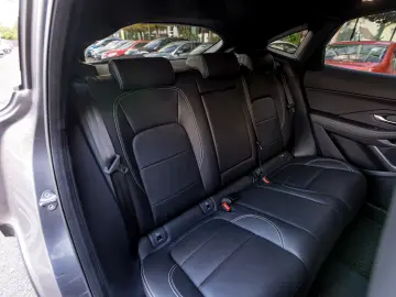 Jaguar E-Pace R-Dynamic SE 2.0D 204 CP AWD