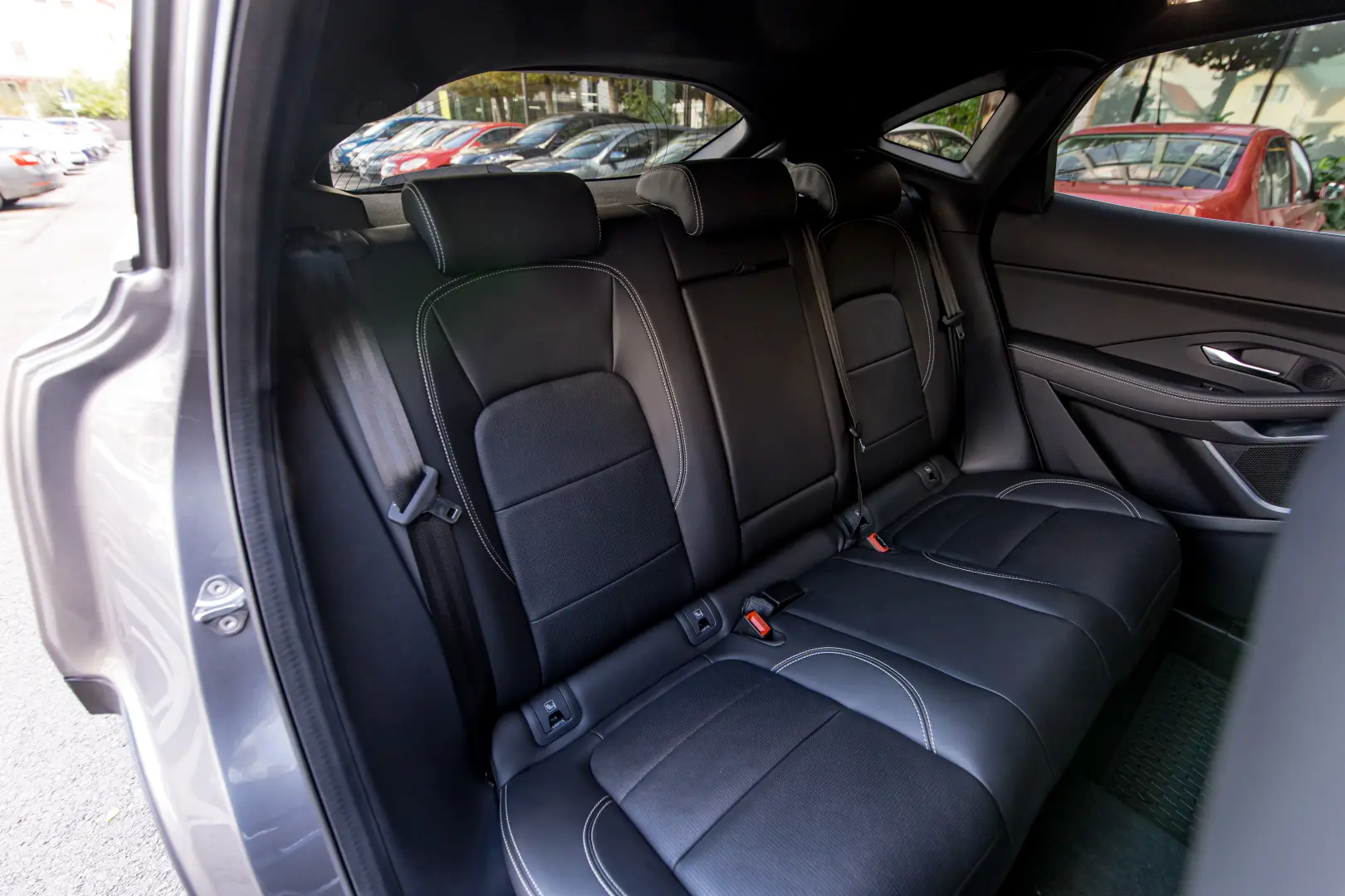 Jaguar E-Pace R-Dynamic SE 2.0D 204 CP AWD