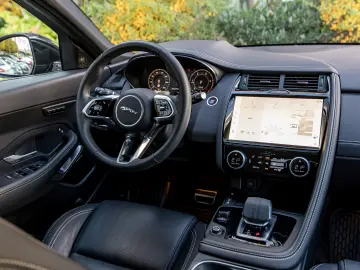 Jaguar E-Pace R-Dynamic SE 2.0D 204 CP AWD