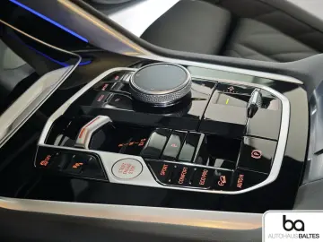 X6 30d xDrive M Sport Pro 22  Pano HK Luft 4Z AH