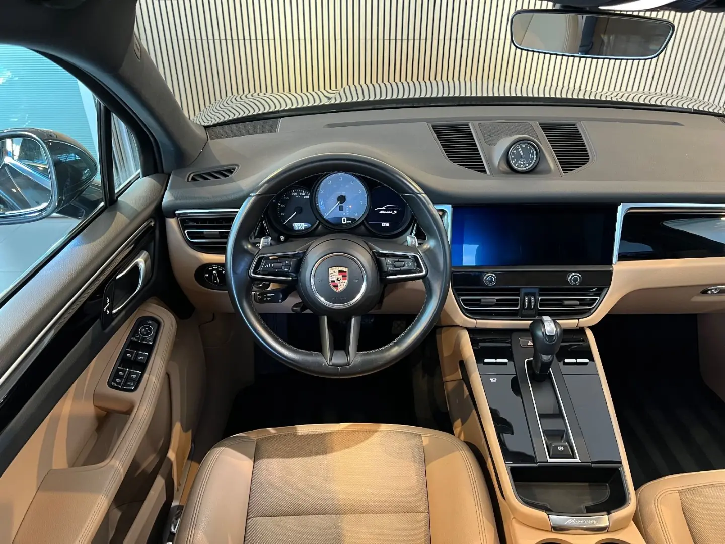 Macan S PDLS  SOUND PANO AHK CAM LED ASSIS 20