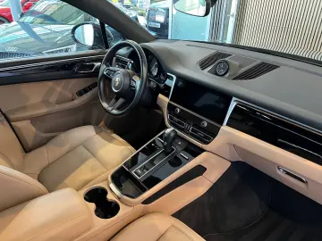 Macan S PDLS  SOUND PANO AHK CAM LED ASSIS 20