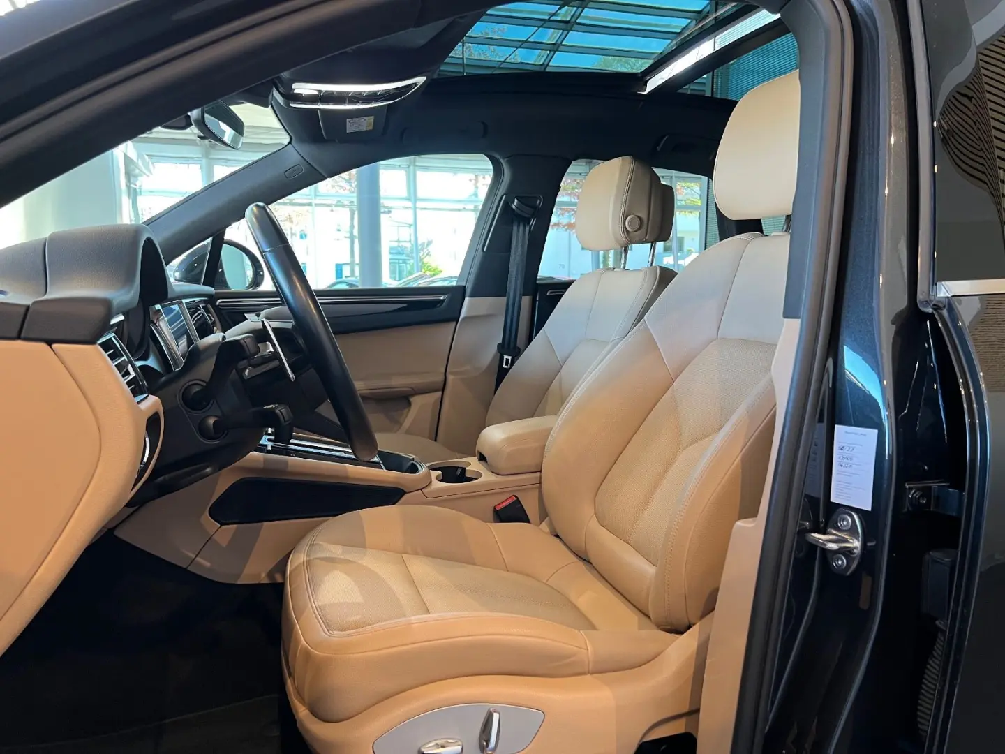 Macan S PDLS  SOUND PANO AHK CAM LED ASSIS 20