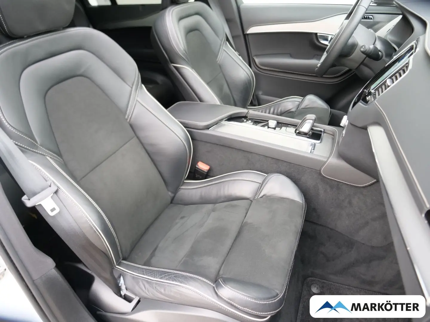 XC90 T8 Recharge AWD R-Design Edition