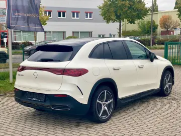 EQE SUV 300 AMG Night Airmatic Pano Burmester