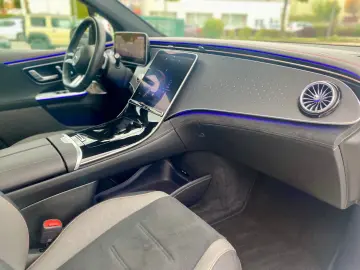 EQE SUV 300 AMG Night Airmatic Pano Burmester