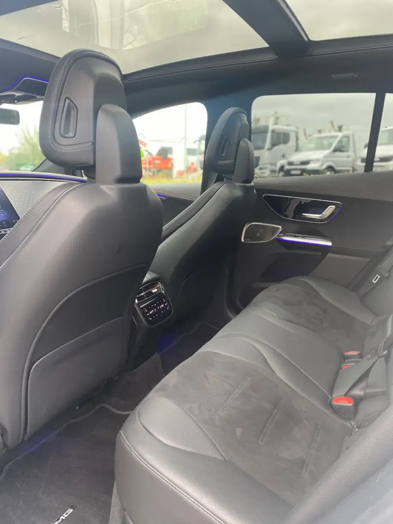 EQE SUV 300 AMG Night Airmatic Pano Burmester