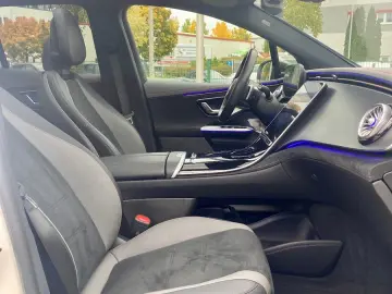 EQE SUV 300 AMG Night Airmatic Pano Burmester