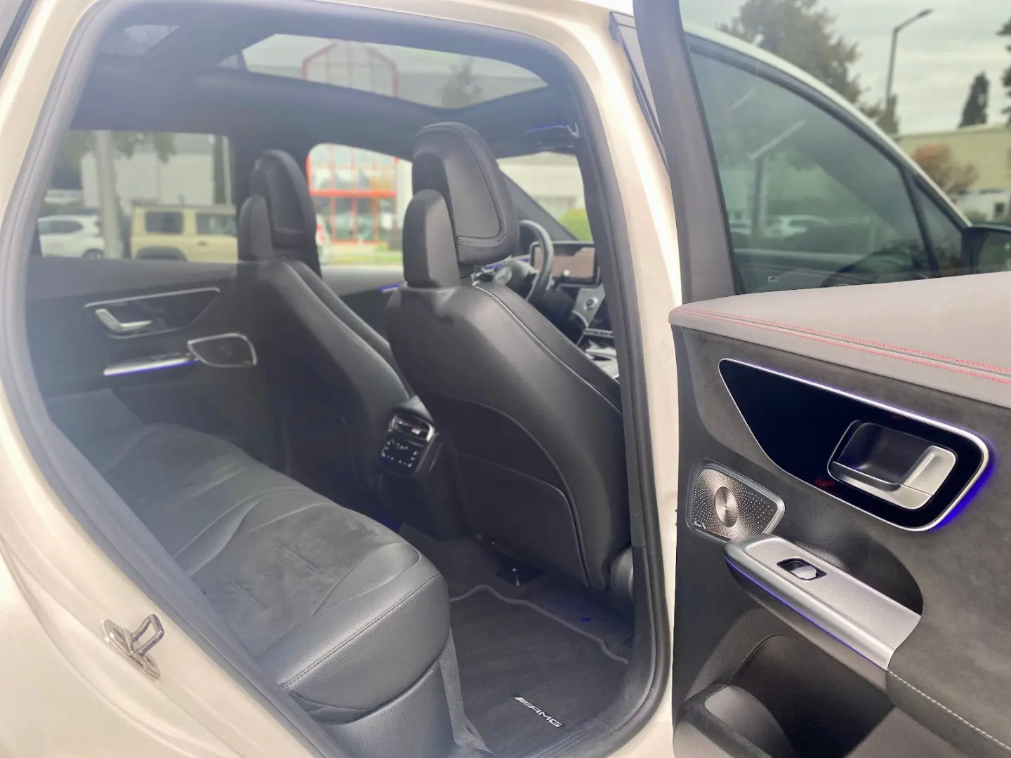 EQE SUV 300 AMG Night Airmatic Pano Burmester