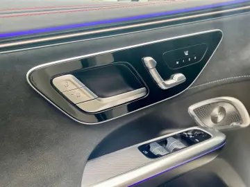 EQE SUV 300 AMG Night Airmatic Pano Burmester