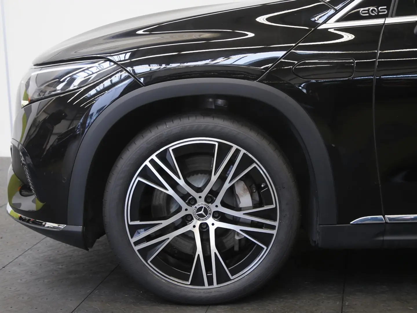 EQS 450 SUV   Electric Art Pano Airmatic MEMORY