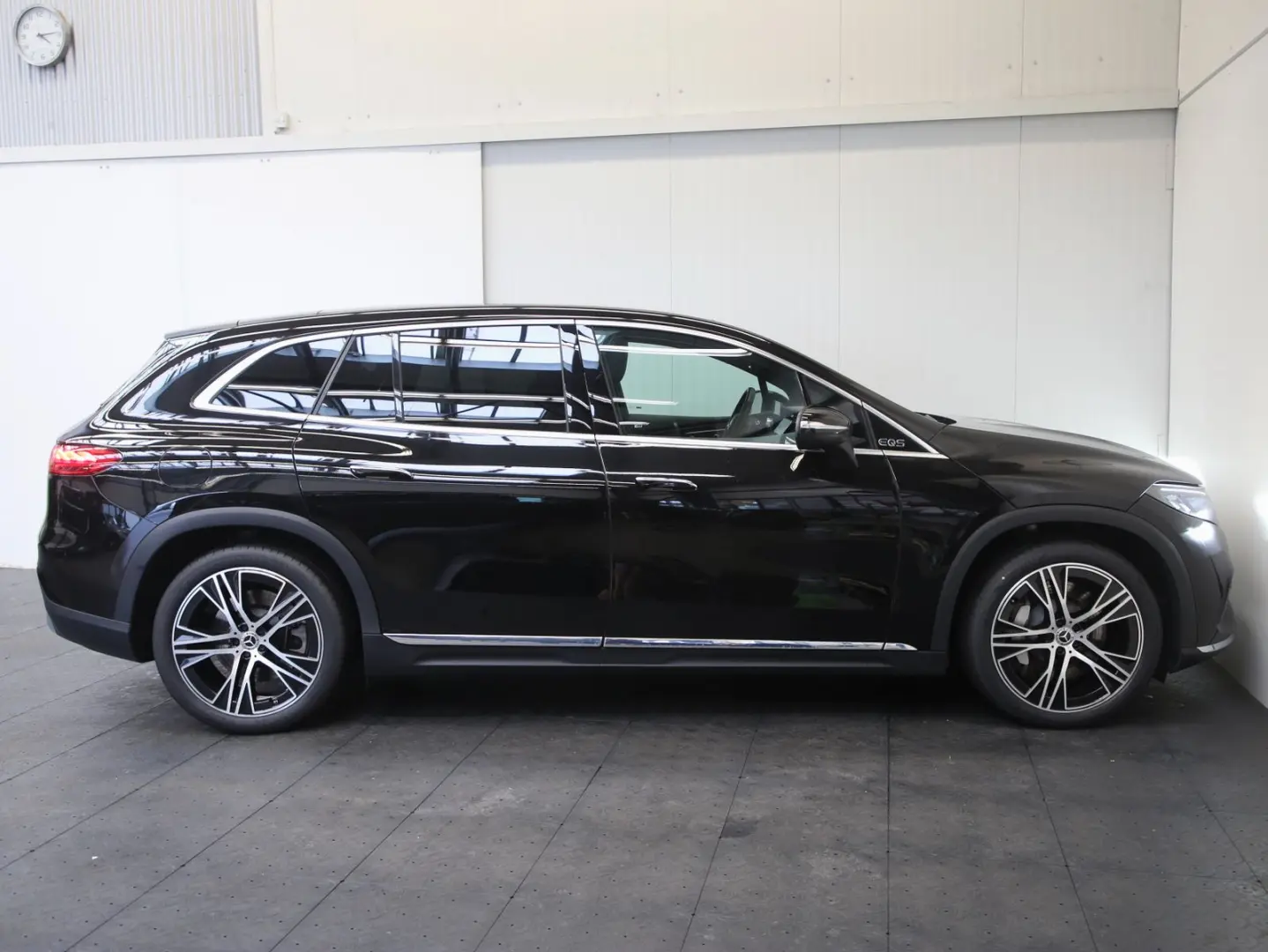 EQS 450 SUV   Electric Art Pano Airmatic MEMORY