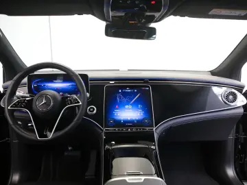 EQS 450 SUV   Electric Art Pano Airmatic MEMORY