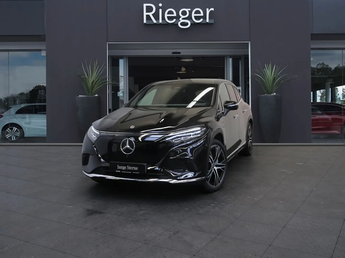 EQS 450 SUV   Electric Art Pano Airmatic MEMORY