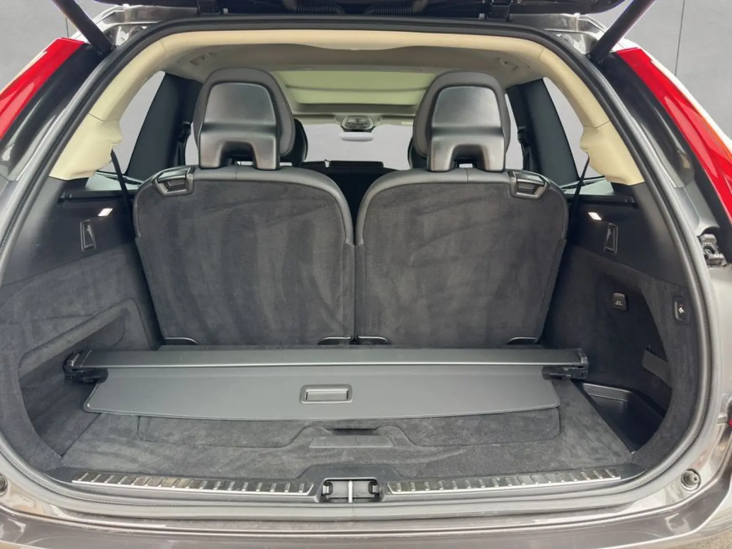 XC90 B5 AWD Plus-Bright