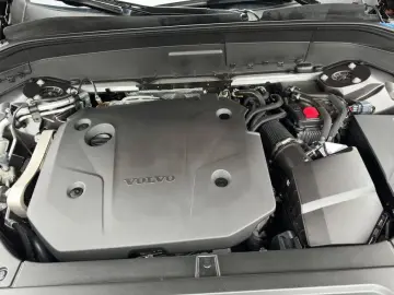 XC90 B5 AWD Plus-Bright