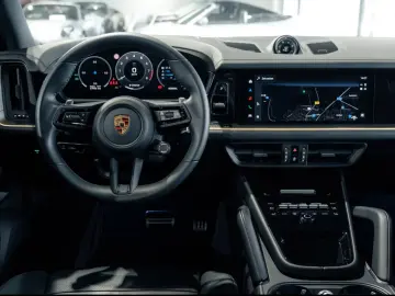 Cayenne S Nachtsicht SoftClose BOSE Luftfederung