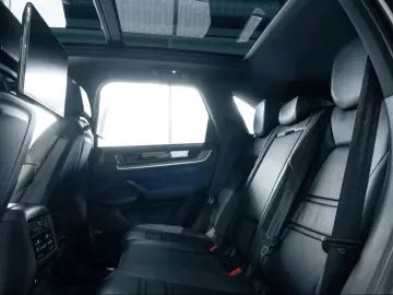 Cayenne S Nachtsicht SoftClose BOSE Luftfederung