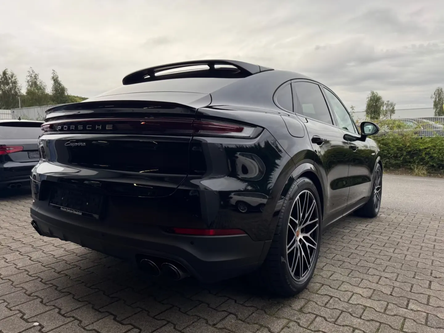 Porsche Cayenne COUPE E-Hybrid AFIȘAJ PASAGER