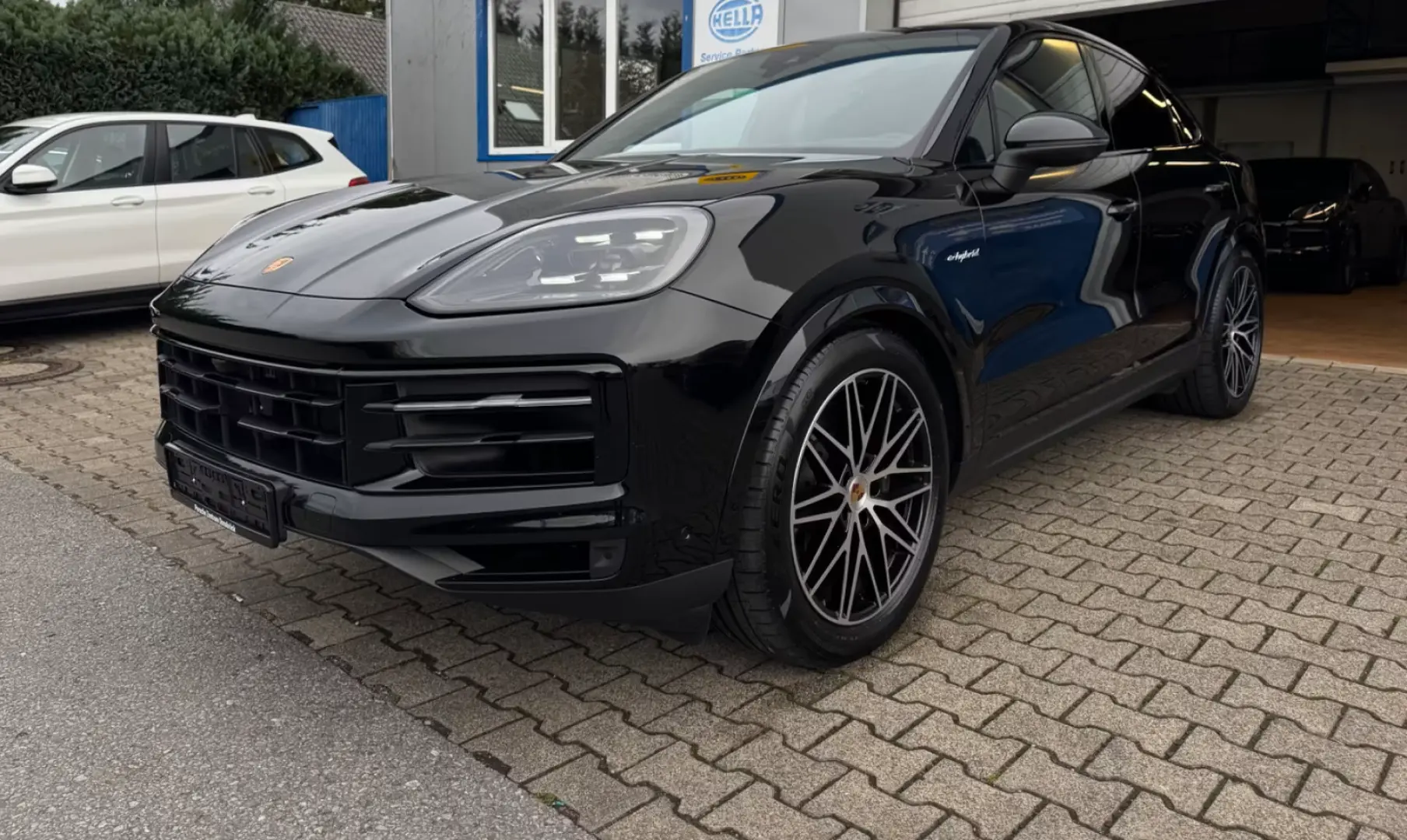 Porsche Cayenne COUPE E-Hybrid AFIȘAJ PASAGER