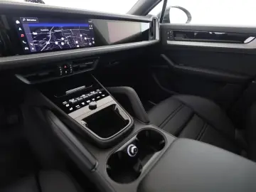 Porsche Cayenne COUPE E-Hybrid AFIȘAJ PASAGER