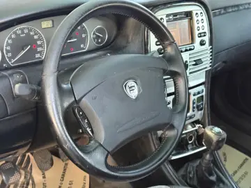 Lancia Lybra