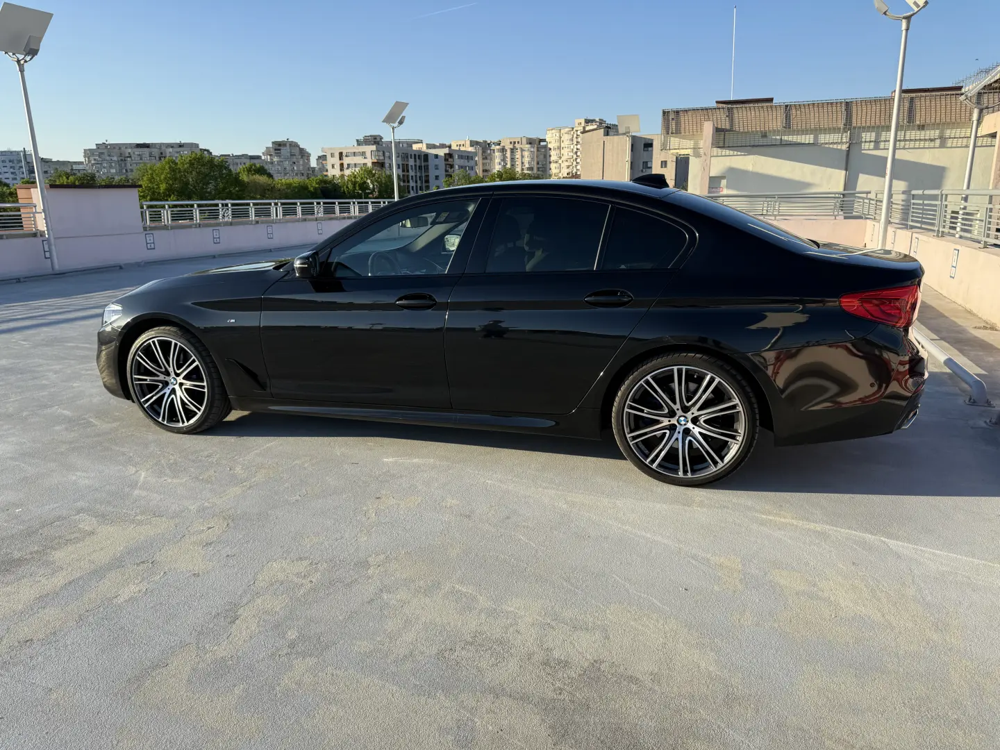 BMW 530