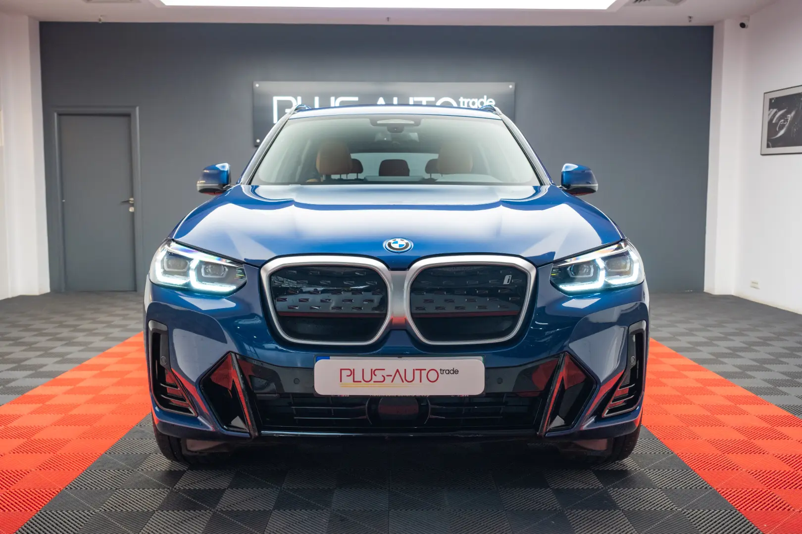 BMW IX3  M Pack   Memory Seats   LED   Camera - Stoc!!!