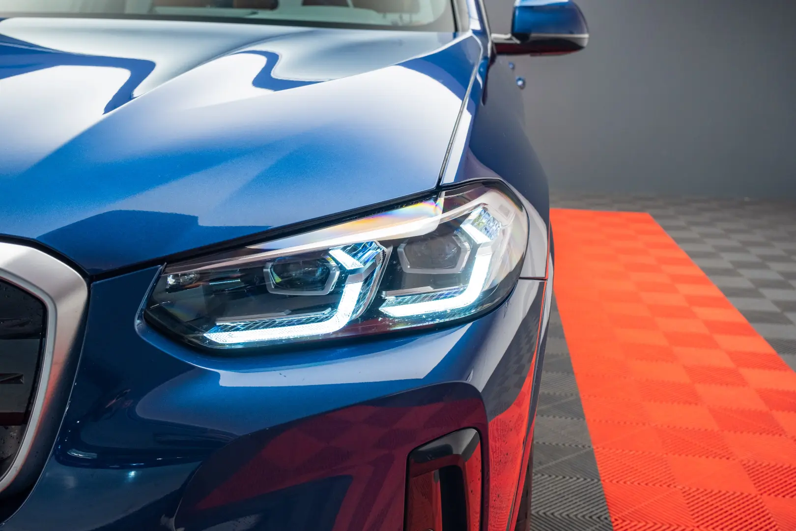 BMW IX3  M Pack   Memory Seats   LED   Camera - Stoc!!!