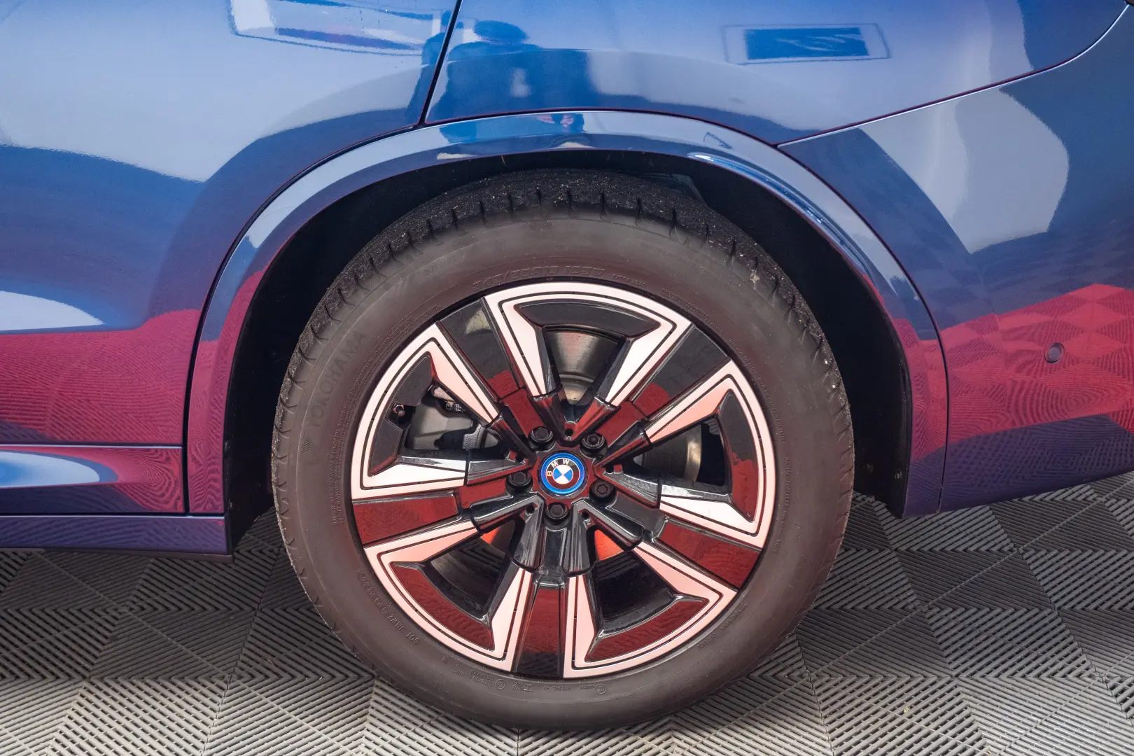 BMW IX3  M Pack   Memory Seats   LED   Camera - Stoc!!!