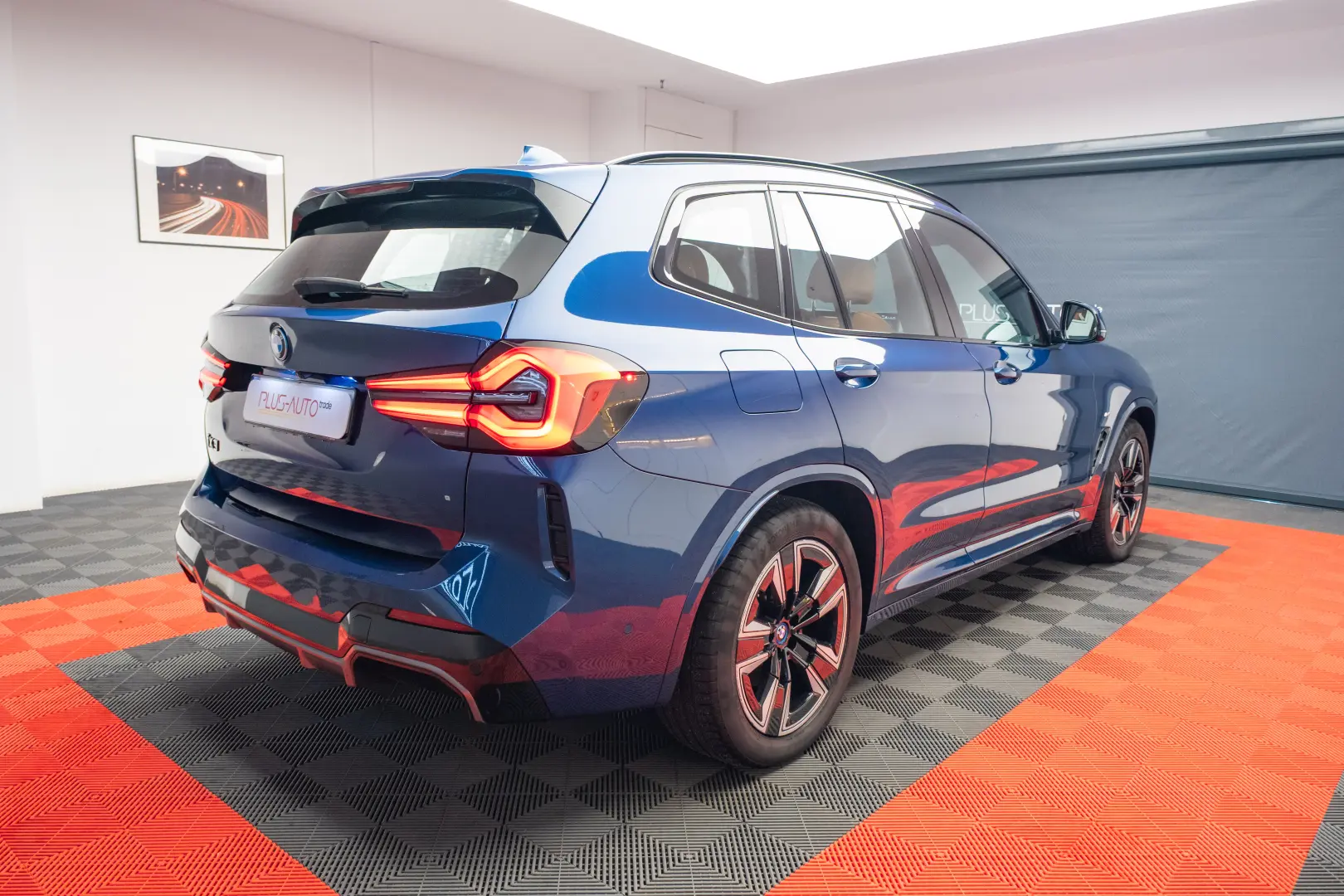 BMW IX3  M Pack   Memory Seats   LED   Camera - Stoc!!!