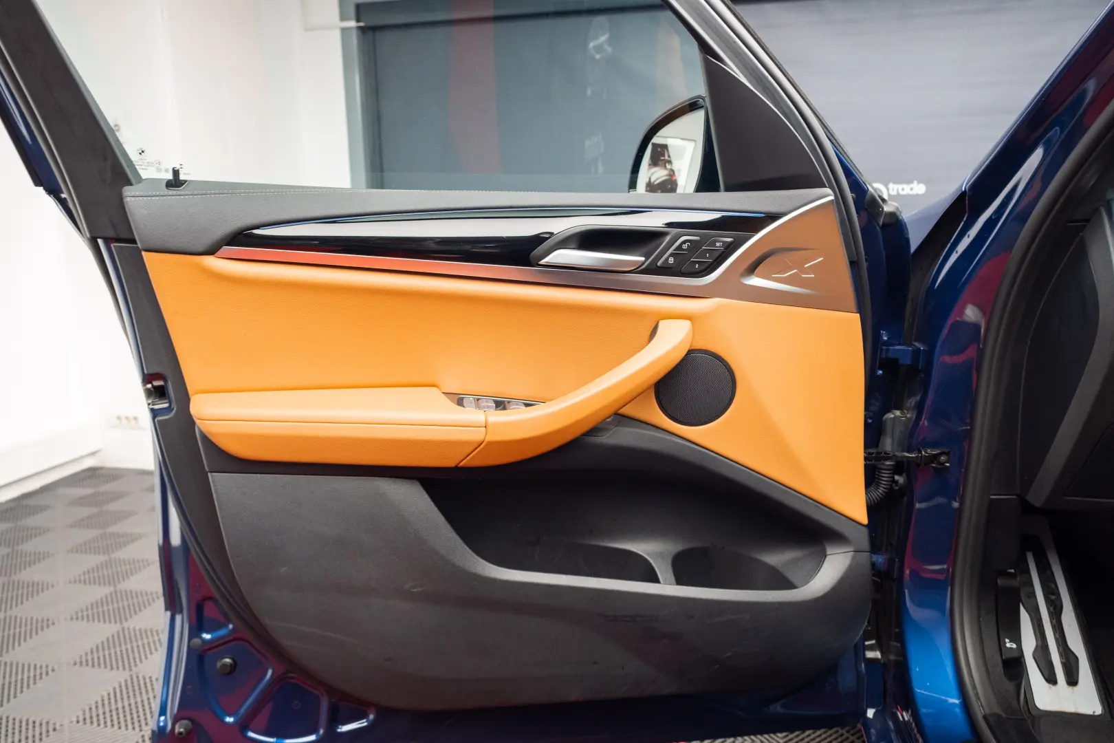 BMW IX3  M Pack   Memory Seats   LED   Camera - Stoc!!!