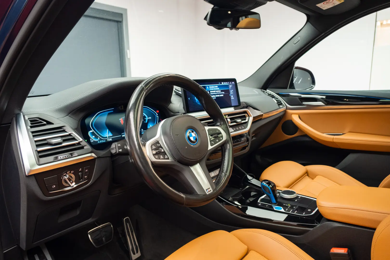 BMW IX3  M Pack   Memory Seats   LED   Camera - Stoc!!!