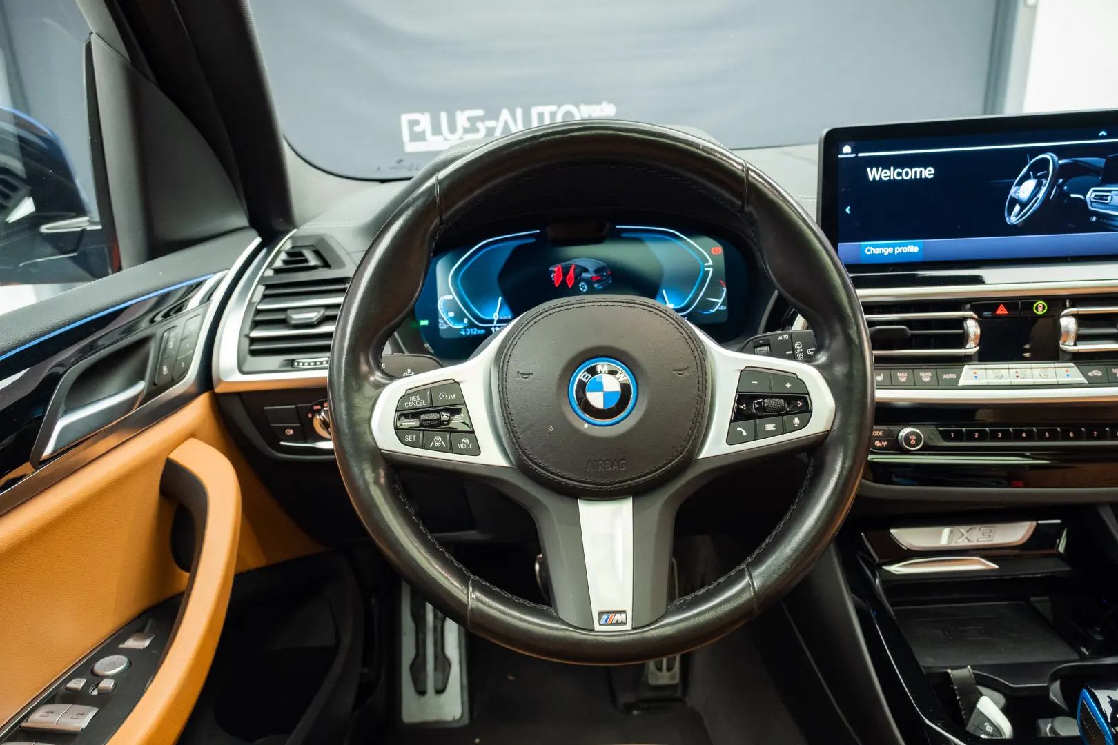 BMW IX3  M Pack   Memory Seats   LED   Camera - Stoc!!!